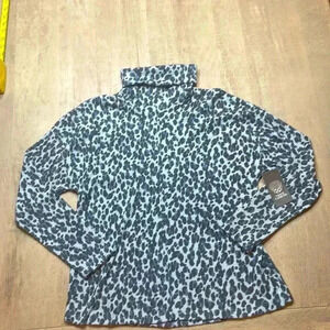 NWT Vince Camuto turtle neck size XS